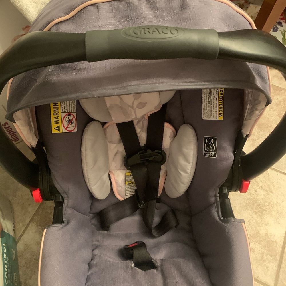 Infant car seat with base